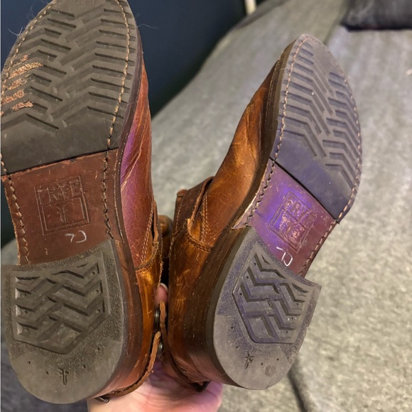 FRYE Conag Veronica Short Zip-Up Back Boots - Picture 3 of 6